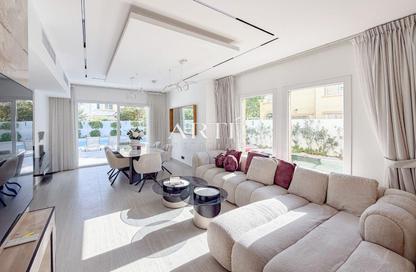 Villa - 4 Bedrooms - 5 Bathrooms for rent in Springs 5 - The Springs - Dubai
