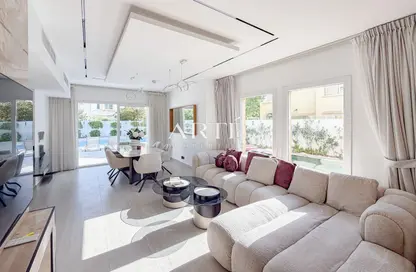 Villa - 4 Bedrooms - 5 Bathrooms for rent in Springs 5 - The Springs - Dubai Villa - 4 Bedrooms - 5 Bathrooms for rent in Springs 5 - The Springs - Dubai