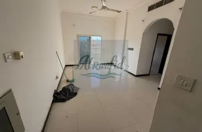 Apartment - 2 Bedrooms - 2 Bathrooms for rent in Uzair Building - Al Rawda 3 - Al Rawda - Ajman