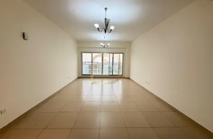 Apartment - 2 Bedrooms - 3 Bathrooms for rent in Stadium Point - Dubai Sports City - Dubai