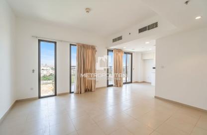 Apartment - 4 - 4 for sale in Hayat Boulevard 1A - Hayat Boulevard 1 - Hayat Boulevard - Town Square - Dubai