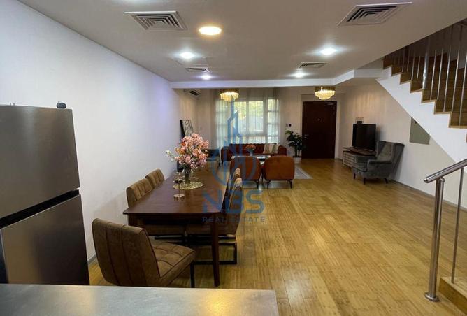 74243807 - Property Image 3