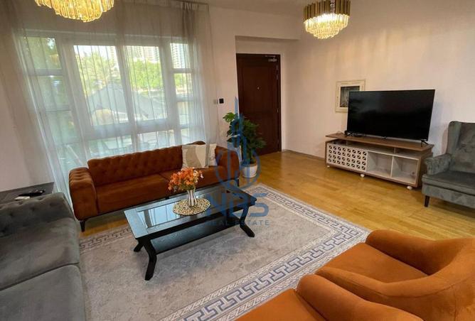 74243807 - Property Image 2