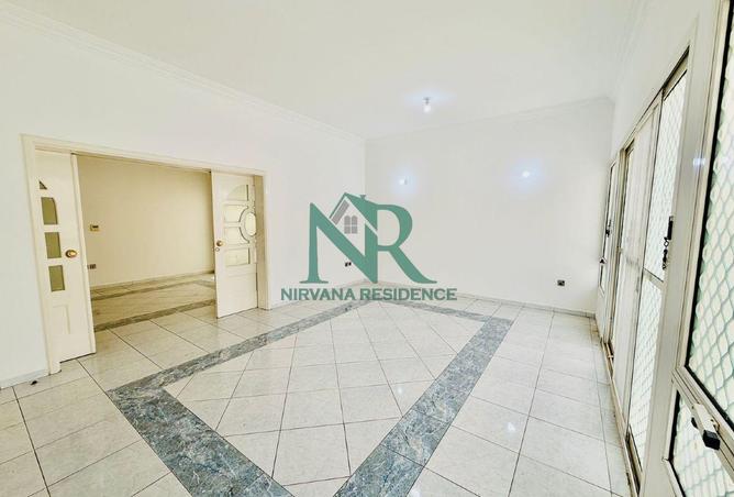 73116211 - Property Main Image