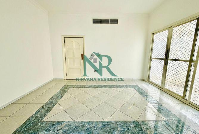 73116211 - Property Image 2