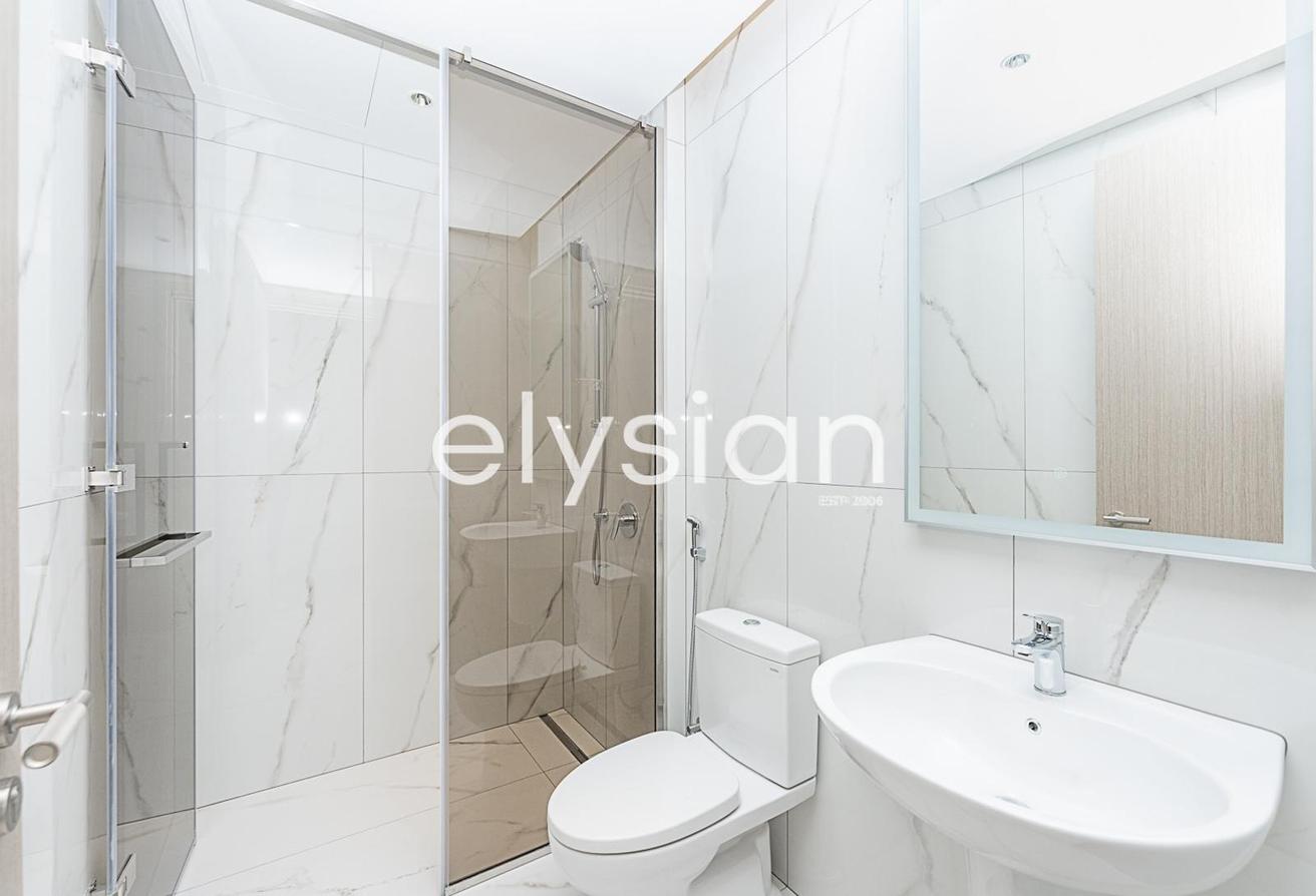 Luxury Living | S TOWER | Prime Location photo 10