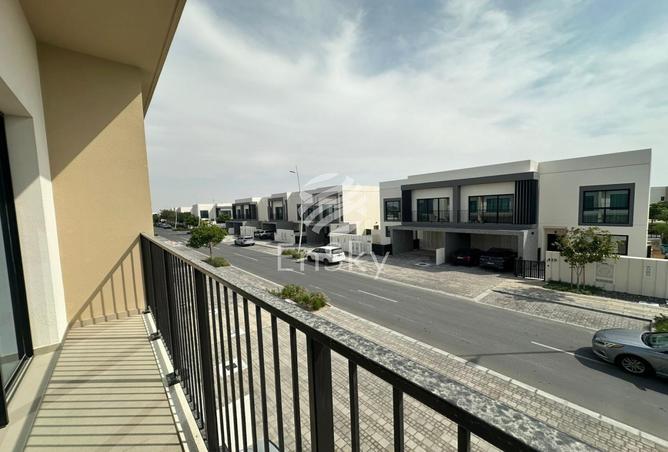 The Dahlias | 2 Bedroom Townhouse | Prime Location