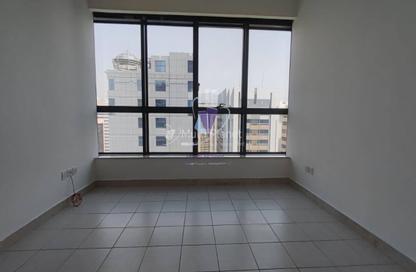 Apartment - 3 Bedrooms - 4 Bathrooms for rent in Khalifa Street - Abu Dhabi