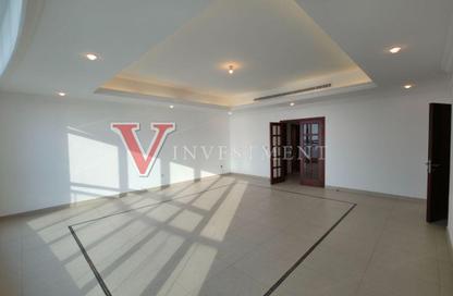 Apartment - 3 Bedrooms - 4 Bathrooms for rent in Al Mina - Abu Dhabi
