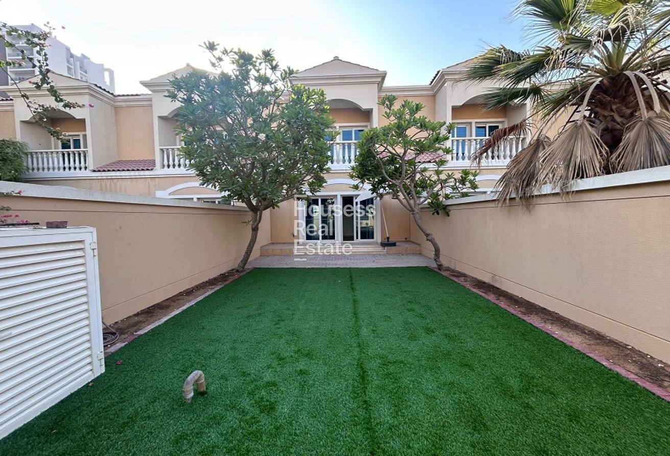 UPGRADED |WELL KEPT | PRIVATE GARDEN