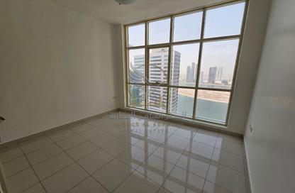 Apartment - 3 Bedrooms - 4 Bathrooms for rent in Al Khan Corniche - Al Khan - Sharjah