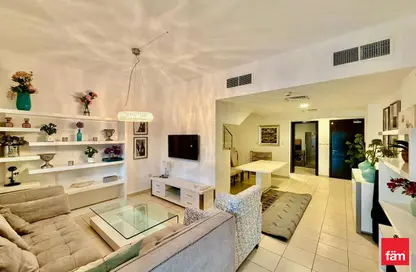 فيلا - 4 غرف نوم - 5 حمامات للايجار في أوتم 1 - شقق الخريف - سيزون كوميونيتي - منطقة 15 - قرية جميرا الدائرية - دبي