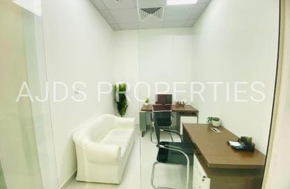 Office Space - Studio - 1 Bathroom for rent in Red Avenue - Al Garhoud - Dubai