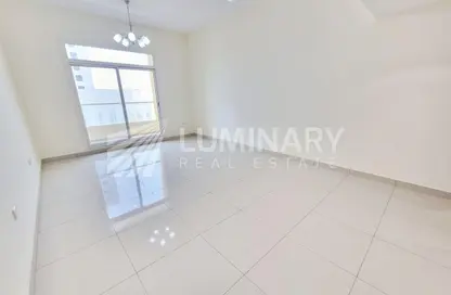 Apartment - 1 Bedroom - 2 Bathrooms for rent in Etlala Residence 1 - Etlala Residence - Dubai Land Residence Complex - Dubai