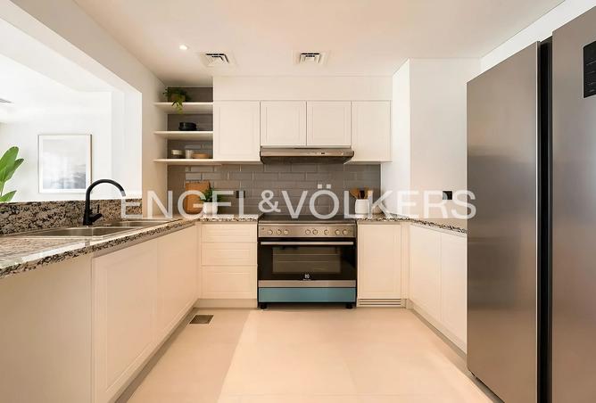 5-bed townhouse in Costa Brava 1 — photo 3