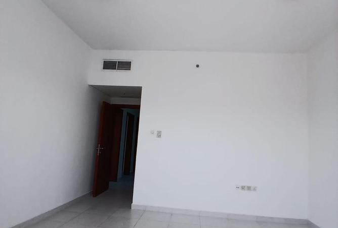 82821801 - Property Image 3