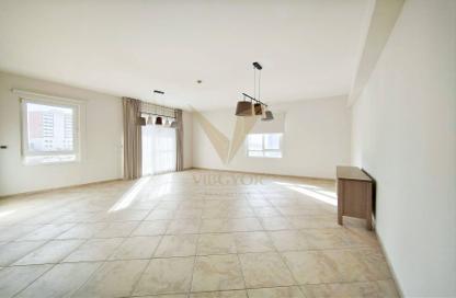 Apartment - 3 Bedrooms - 4 Bathrooms for rent in Abbey Crescent 1 - Abbey Crescent - Motor City - Dubai