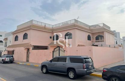 Villa - 7+ - 7+ for sale in Khalidiya Street - Al Khalidiya - Abu Dhabi