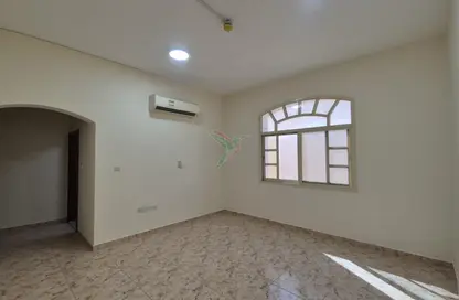 شقة - 2 غرف نوم - 2 حمامات للايجار في المرايغ - الجهلي - العين