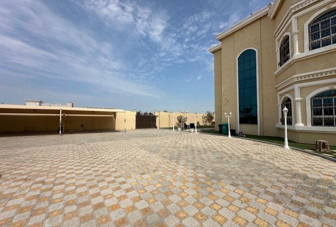 79395221 - Property Image 2