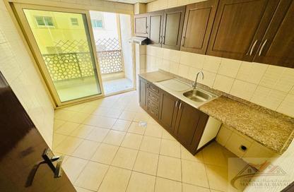 Apartment - 1 Bedroom - 2 Bathrooms for rent in Muwailih Building - Muwaileh - Sharjah