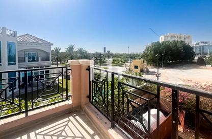 Villa - 5 Bedrooms - 5 Bathrooms for rent in The Centro - The Villa - Dubai