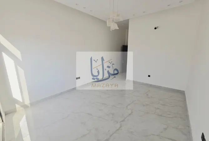 155510000 - Property Image 3
