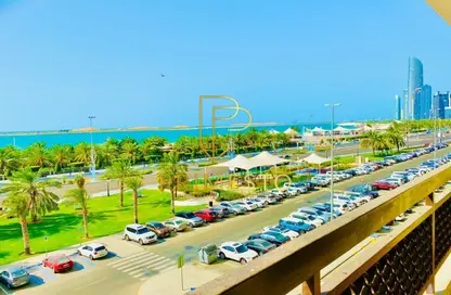 شقة - 4 غرف نوم - 5 حمامات للايجار في شارع الكورنيش - أبوظبي