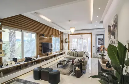 فيلا - 4 غرف نوم - 6 حمامات للايجار في ديستريكت 9 - رويال بارك - جميرا بارك - دبي