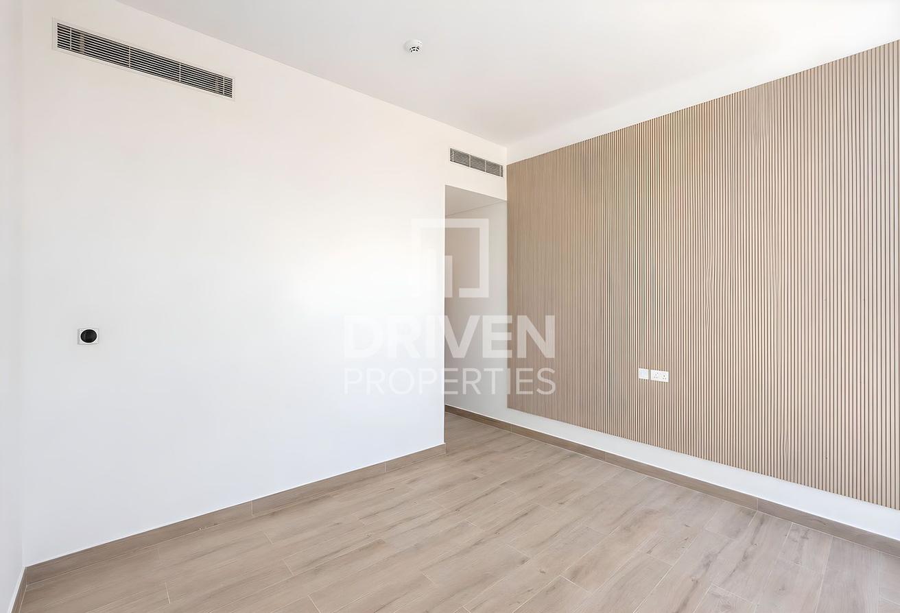 The Only Corner Unit with Lagoon and Burj Views photo 11