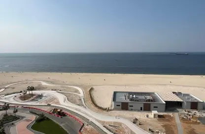 شقة - 3 غرف نوم - 3 حمامات للايجار في مساكن كورنيش عجمان - طريق كورنيش عجمان - عجمان