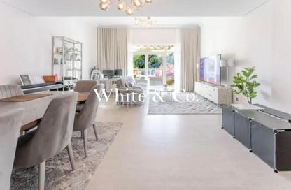 Apartment - 1 Bedroom - 2 Bathrooms for rent in Al Sarrood - Shoreline Apartments - Palm Jumeirah - Dubai