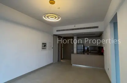 شقة - 2 غرف نوم - 2 حمامات للبيع في بلوبيل ريزيدنس - منطقة 11 - قرية جميرا الدائرية - دبي