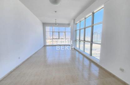 Apartment - 2 - 3 for rent in Olympic Park 1 - Olympic Park Towers - Dubai Sports City - Dubai