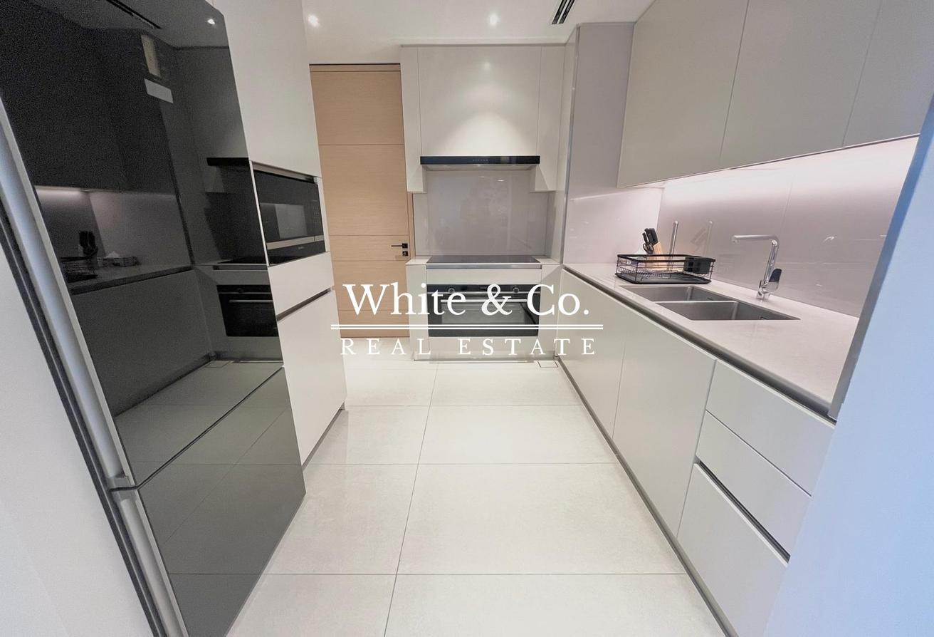 Sea Views | High Floor | Bills Included photo 8