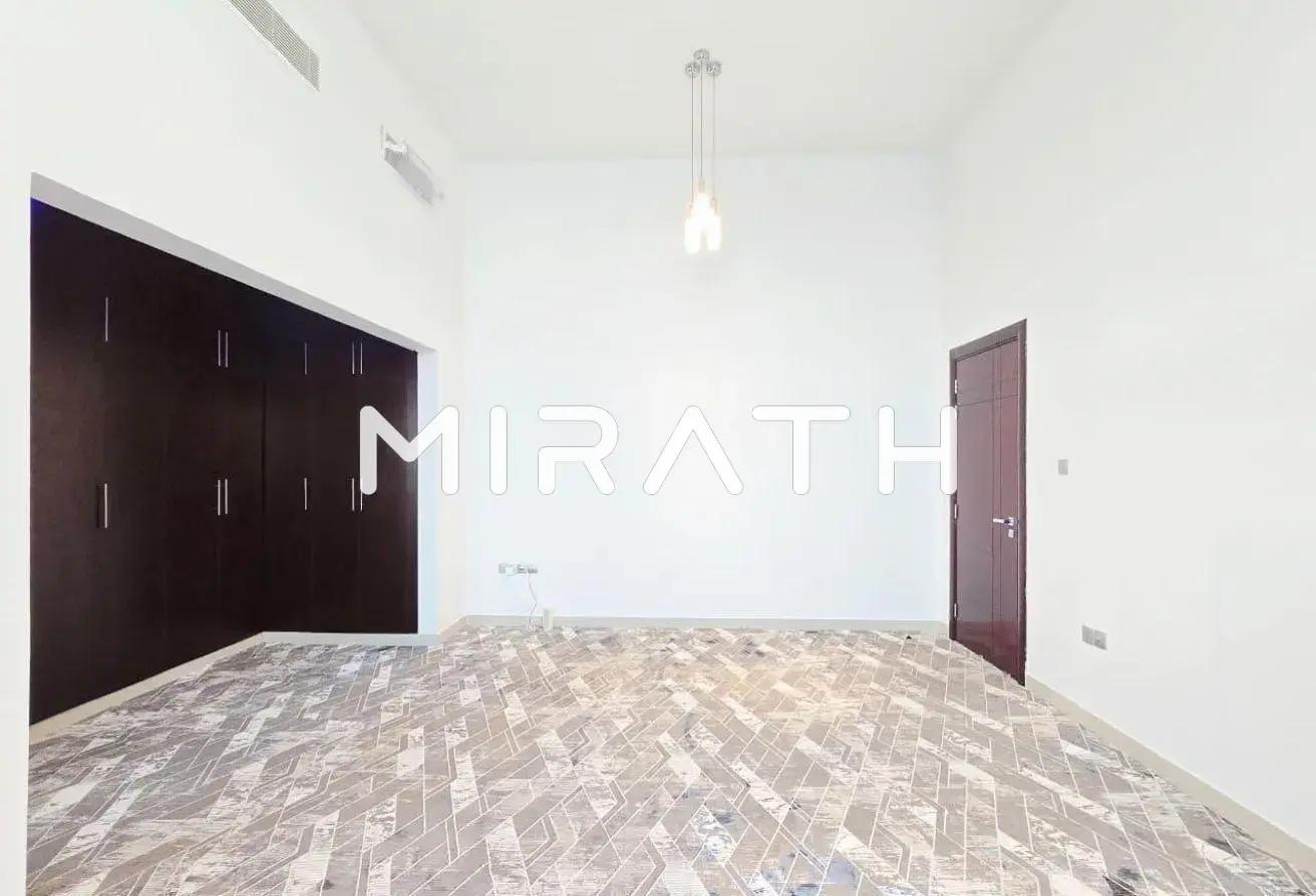 EXCLUSIVE MODERN VILLA IN PRESTIGIOUS LOCATION photo 12