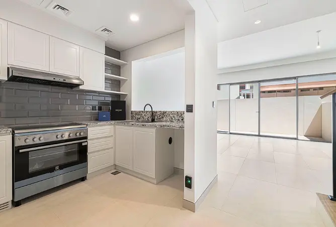111860710 - Property Image 3