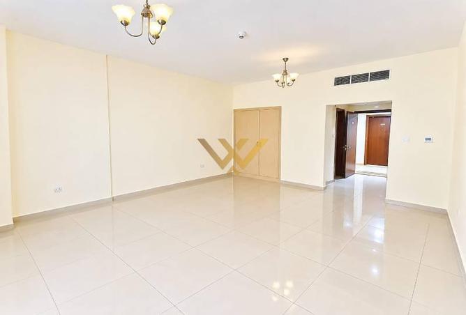 Spacious Studio | Emr 20 | Emirates Cluster