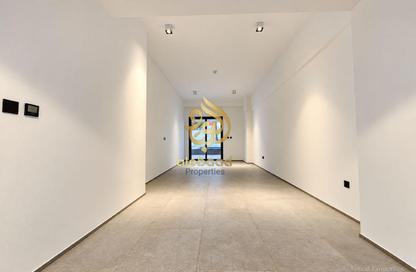 Apartment - 3 - 3 for rent in SH Living 1 - District 14 - Jumeirah Village Circle - Dubai