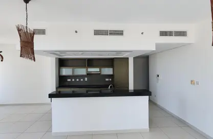 شقة - غرفة نوم - 2 حمامات للايجار في لوفتس إيست - ذا لوفت - وسط مدينة دبي - دبي