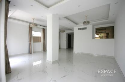 Villa - 2 Bedrooms - 3 Bathrooms for rent in Springs 11 - The Springs - Dubai