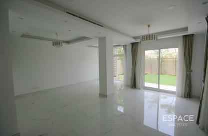 Villa - 2 Bedrooms - 3 Bathrooms for rent in Springs 11 - The Springs - Dubai