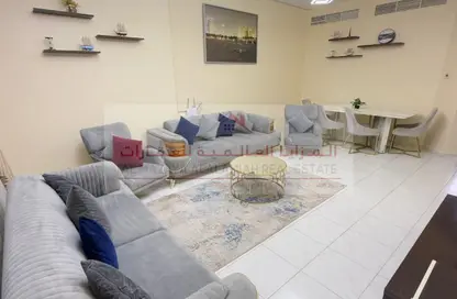 شقة - 2 غرف نوم - 2 حمامات للايجار في شارع التعاون الجديد - التعاون - الشارقة