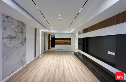 Apartment - 2 Bedrooms - 3 Bathrooms for sale in Princess Tower - Dubai Marina - Dubai