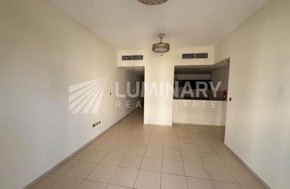 Apartment - 2 - 3 for rent in Mazaya 8 - Queue Point - Liwan - Dubai