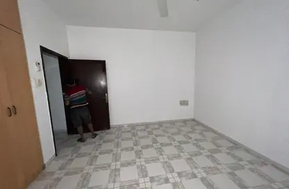 شقة - 1 حمام للايجار في القليعة - الشرق - الشارقة