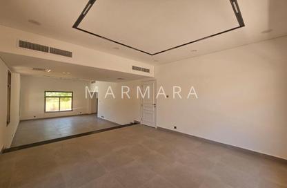 Villa - 4 Bedrooms - 3 Bathrooms for rent in Jumeirah 3 Villas - Jumeirah 3 - Jumeirah - Dubai