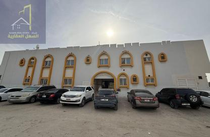 عمارة بالكامل - 8 غرف نوم - 8 حمامات للبيع في الناصرية - الشرق - الشارقة