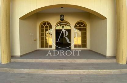 Villa - 4 Bedrooms - 5 Bathrooms for rent in Al Barsha 2 - Al Barsha - Dubai