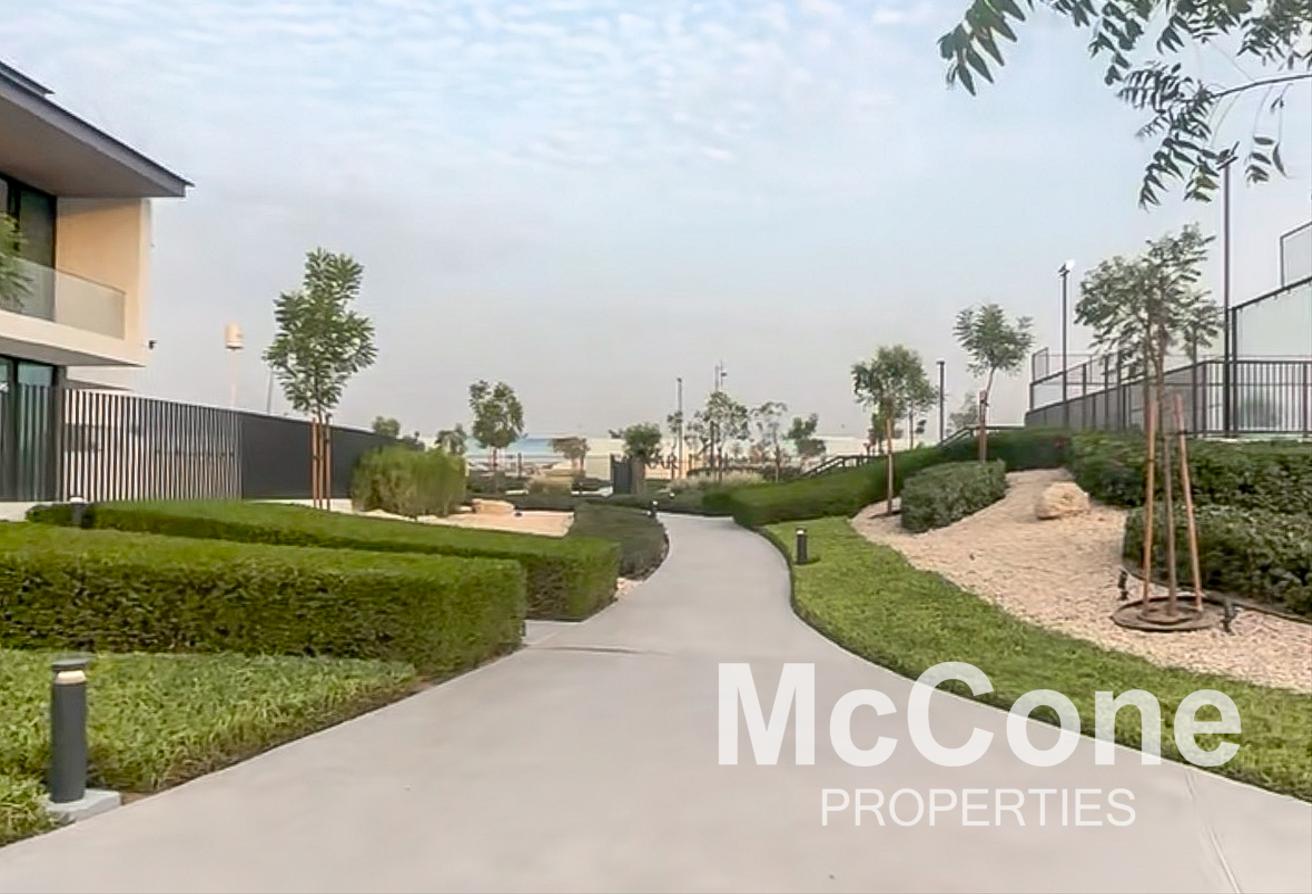 Brand New | Vacant | Spacious Layout photo 22